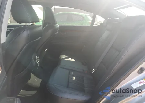 2016 Lexus Es 350 z USA, uszkodzony, nr VIN 58ABK1GG1GU019630